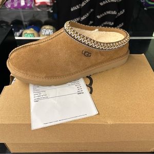Brand new UGG Tasman Slippers. Kids size 5 (W 6.5) I’ve only worn them once!